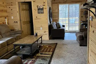 Image de Cabin getaway in Luck blocks from Big Butternut Lake and golf course