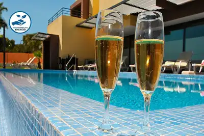 Image de 6br w/ Heatable Pool, Jacuzzi & Games Room