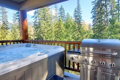 Image de Private Hot Tub & Bbq | Open-Plan Living | Walk to Ski Lifts