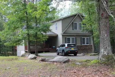 Image de Walk to the Lodge, pool and ski slopes. 4 Bedroom 3 Bath  Sleeps 13