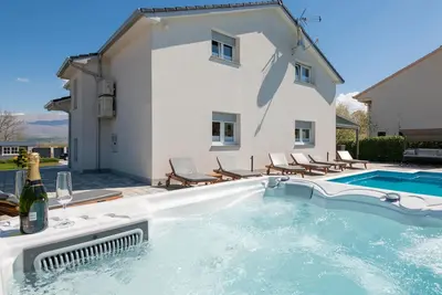 Image de Maison confortable à Kosute avec sauna