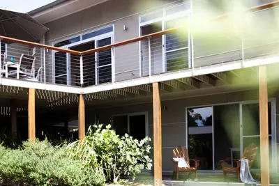 Image de Grey Gums on Jervis, Vincentia