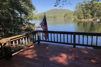 Image de Winnespaukee lake front rental with private beach