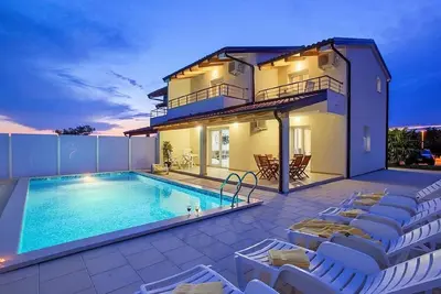 Image de Maison de vacances Buje pour 1 - 8 personnes avec 4 chambres à coucher - Maison de vacances