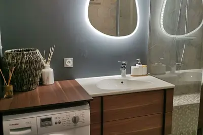 Image de Appartement lumineux à 7min d'Orly et proche Paris