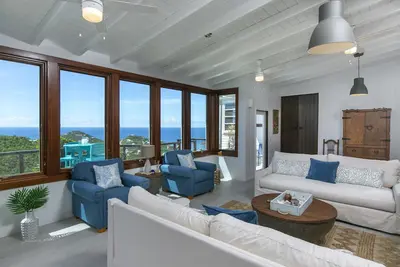 Image de Stunning Views, Peaceful Location, Large Pool & Minutes from Cruz Bay