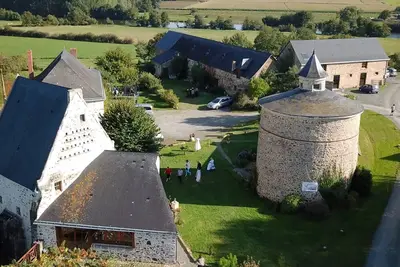 Image de Gîte de charme rénové avec jardin, vélos et activités près de la Sarthe