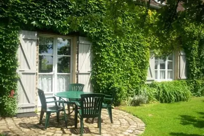 Image de Gîte charmant avec cheminée, jardin privé et 3 chambres dans un ancien corps de ferme