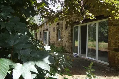 Image de Charmante Ferme Rénovée avec Terrasse à 7 km du Mans, 8 Couchages, Tv, Internet, Cuisine Équipée
