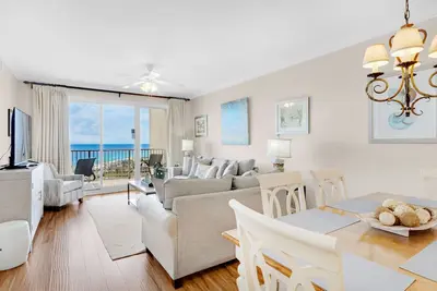 Image de ☀️By Beach in Seascape-17th Fl Gulf + Lake Views-3 Pools+Sauna-2br Sea Ya Soon☀️