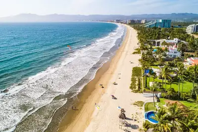 Image de Biggest Beachfront Luxury Penthouse with Roof Top Terrace Exceptional Views!