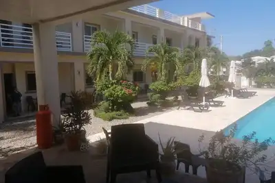 Image de Inexpensive guest-friendly studio with pool, internet, television, barbecue