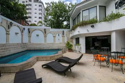 Image de Beautiful 6 Bedroom Mansion in Bocagrande