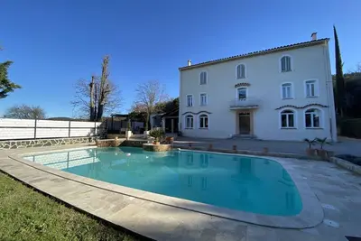 Image de 20mn de la plage, Maison et grande piscine Var. 3 chambres, 2 Sdb, 6 personnes