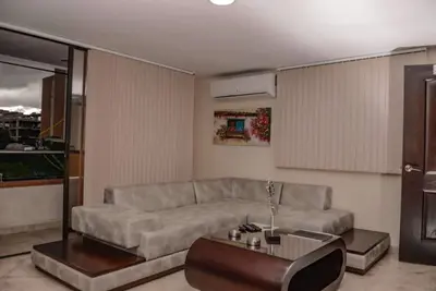 Image de Two Bedroom Balcony Ac Hot Tub 50 meg wifi