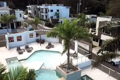 Image de 1 Bedroom Miramar Condo