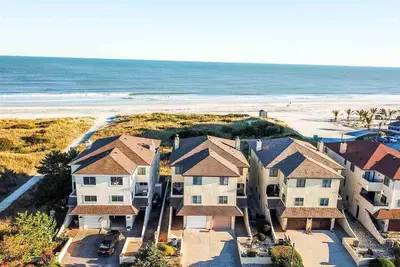Image de Oceanfront 4br Townhouse-Great Location-Brand new kitchen