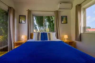 Image de Colorful 4bd Caribbean villa with private pool, with free shuttle van
