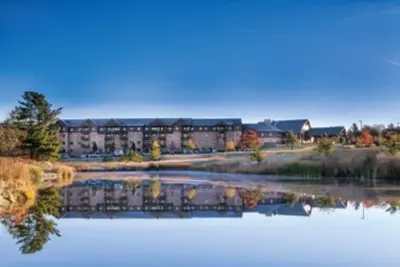 Image de Three Bedroom Deluxe Luxury Condo, Glacier Canyon (2091903)