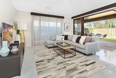 Image de 1 1\/2 hrs South of Sydney - up to 8 Adults - Brand new