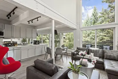 Image de 3 Bed/3 Bath In Town Aspen Luxury King & 2 Queen Bed W/D Ac Parking Balcony Wifi