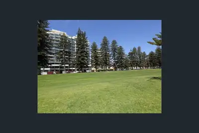 Image de Glenelg getaway - Liberty Luxury