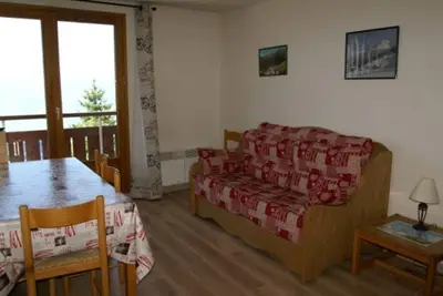 Image de 3 pièces au pied des pistes avec balcon et coin cuisine équipé