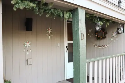 Image de Town Park Condo D - Great central location in the center of downtown Rangeley