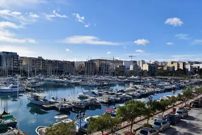 Image de Sea view Spacious 2 bedroom central apartment