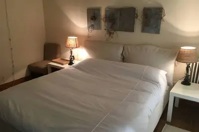 Image de Small building in the center of Canino