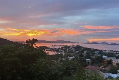 Image de Villa Tre Santi 3 Br, 2 Bath, Amazing sunset views