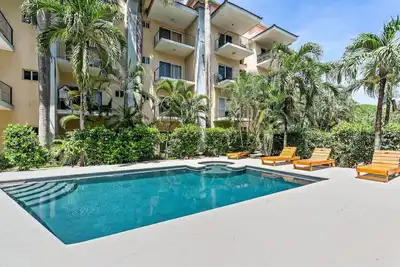 Image de El Cometa. Walk to the beach!