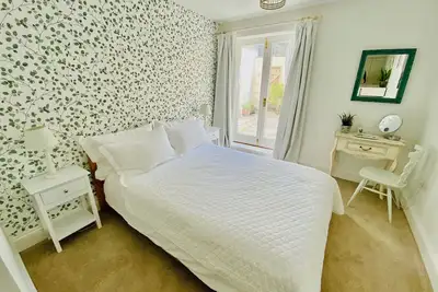 Stylish 1br apartment near Salcombe & beaches