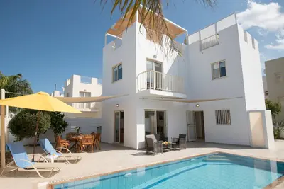 Image de Cosy Pernera Villa, Private Pool, 8 mins Beach