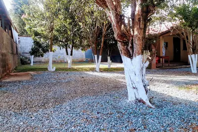 Image de Casa Em Meio A Natureza Uma Região Cheia De Trilhas E Cachoeiras