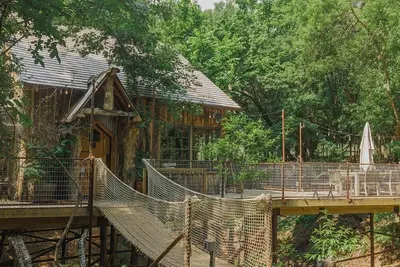 Image de Hobbit Treehouse with waterfall! 350 Acres on the BrazosRiver! \"Magical\"-Fw Mag