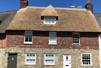 Image de Cottage in the centre of Shaftesbury sleeps 4/5