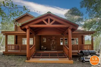 Image de Whispering Pines is your Lake House of choice in the Beautiful setting of Panguitch Lake, Utah