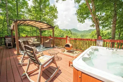 Image de Hot Tub, Mtn Views & Fire Pit: Almond Family Cabin