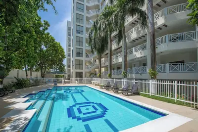 Appartement Beautiful Bay Point 403 avec balcon