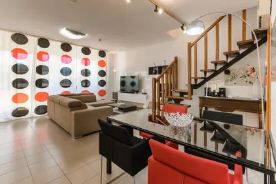 At Dario's house: a stone's throw from the sea with parking space