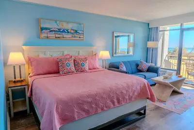 Image de Oceanfront King Suite w/ Led Fireplace-Beachfront Pool Deck w/ Hot Tubs-Gc-124