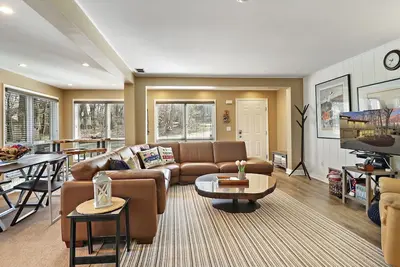 Image de The Oaks Retreat |Abbey Springs Resort |Upper & Lower Living Rooms |Wraparound Deck |Pool |Beach