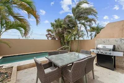 Image de Eagle Beach-Private pool-Outdoor Deluxe townhome11