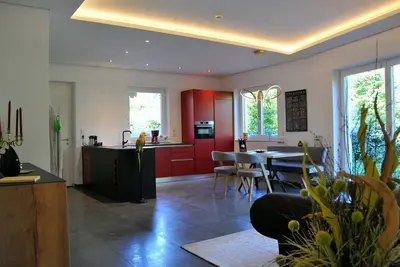 Image de Ruhige Ferienwohnung mit Garten in Privatvilla