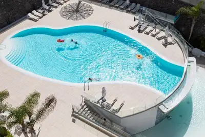 Belle maison de vacances avec vue sur la mer dans le complexe Ocean Garden