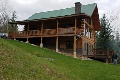 Image de Beautiful log home along the St. Joe River in North Idaho