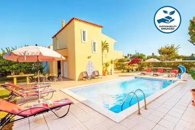 Image de Villa w/ heatable pool near the beach, Galé