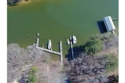 Image de Lovely Waterfront Houes