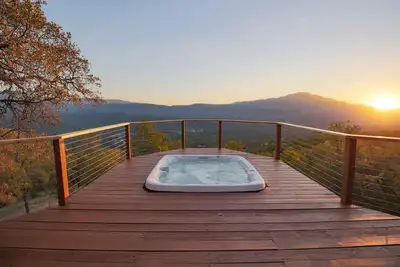 Image de Oakhurst Home With a View